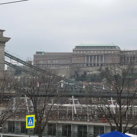 Junior Orange Next To Danube Апартаменты