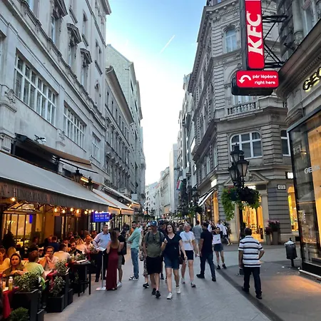 Junior Orange Next To Danube Апартаменты Будапешт
