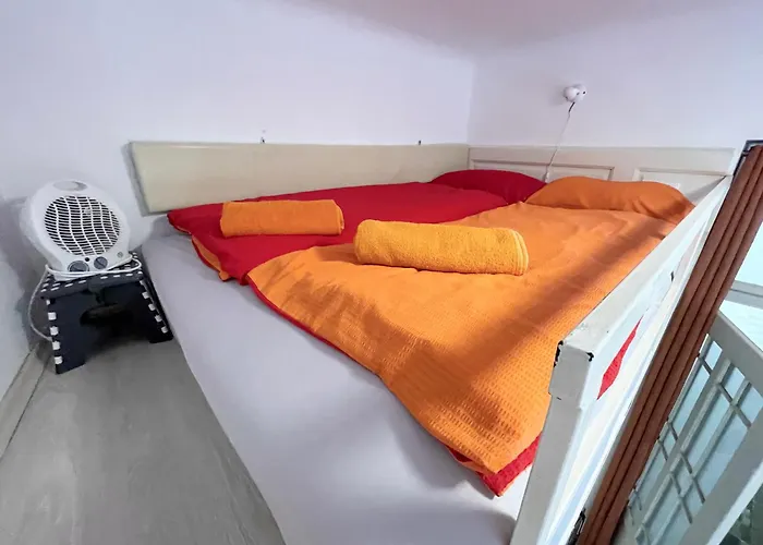 Junior Orange Next To Danube Apartmán