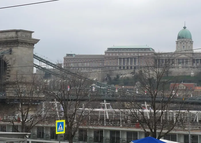 Junior Orange Next To Danube Apartmán